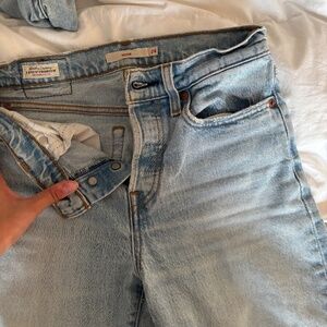 Levi’s Wedgie